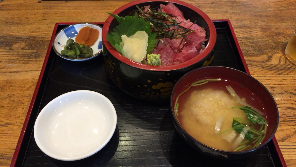 和の花　中おち丼