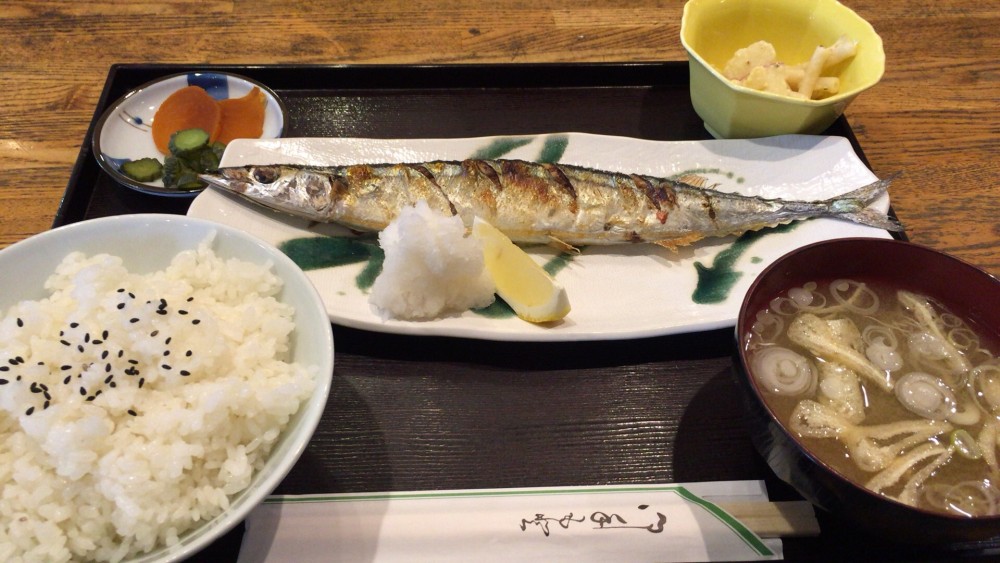 焼き魚定食（さんま）　和の花