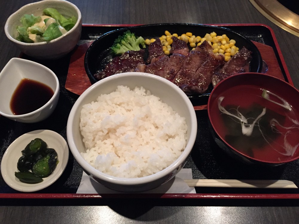 和牛炭家さざん　ステーキ定食