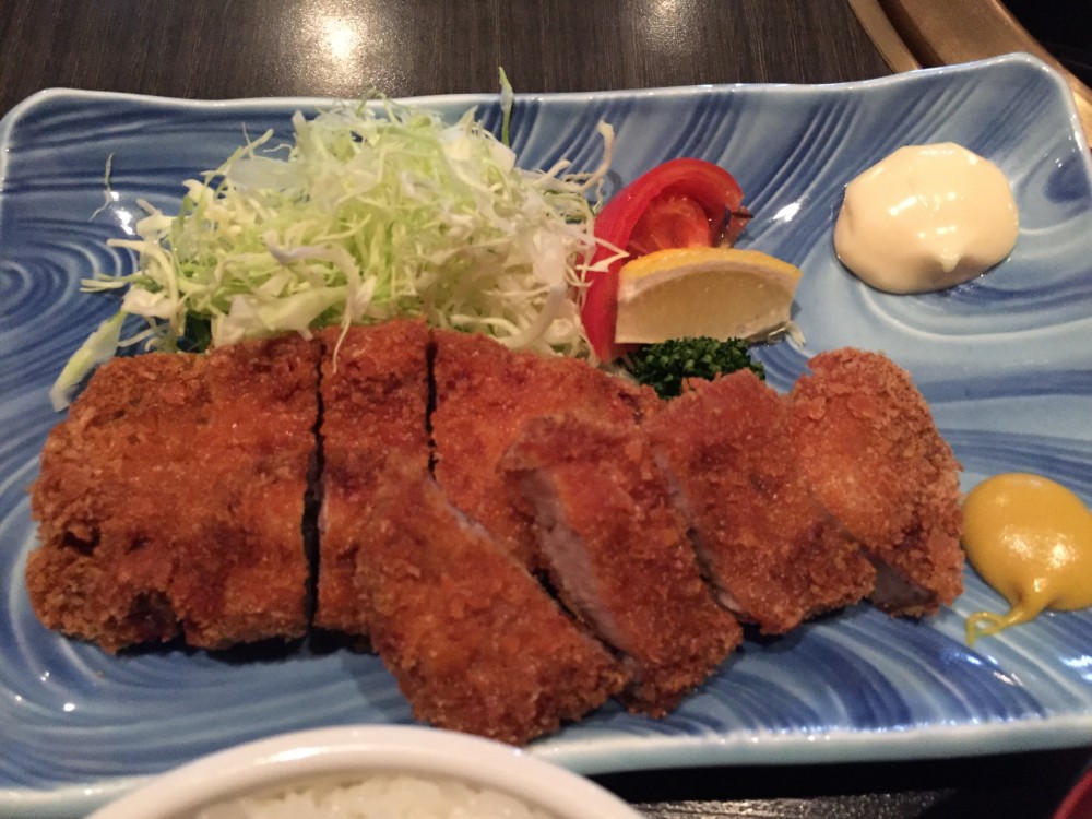 和牛炭家さざん　バラとんかつ定食