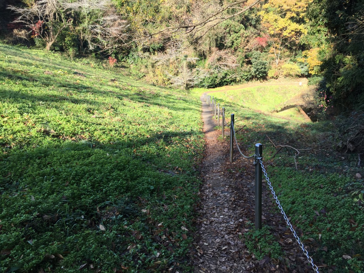 【埼玉県毛呂山町】散歩しながら、紅葉も楽しめる鎌北湖　実は心霊スポットが近くに！！