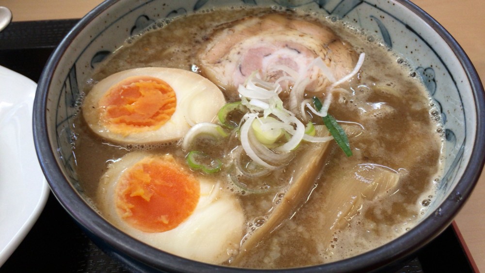 【大宮区】「麺屋 海」の豚骨ラーメンと100円激安チャーハンを食べてみました