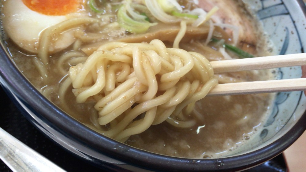 【大宮区】「麺屋 海」の豚骨ラーメンと100円激安チャーハンを食べてみました