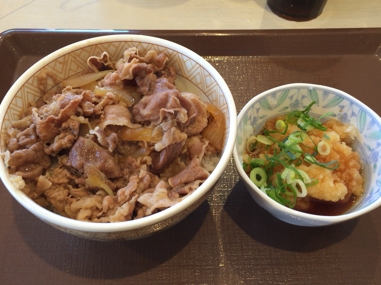 おろしポン酢牛丼【埼玉県】すき家 牛丼メニューを全部食べてみた感想と店舗一覧