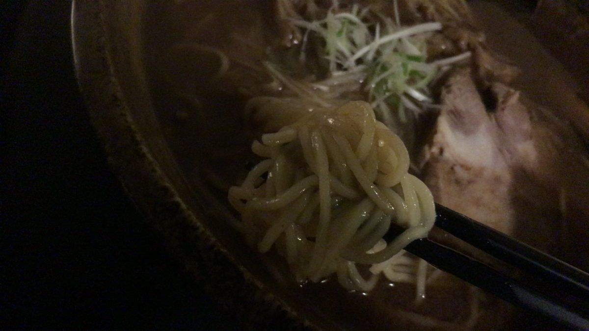 【白岡市】人気のおすすめラーメン店「もちもちの木 本店」で中華そばを食べてきた