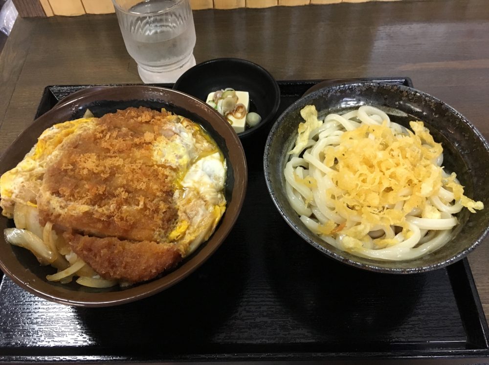 【さいたま市北区】 大宮市場内『武蔵野うどん藤原』でランチのカツ丼とうどんのセットを食べてきた