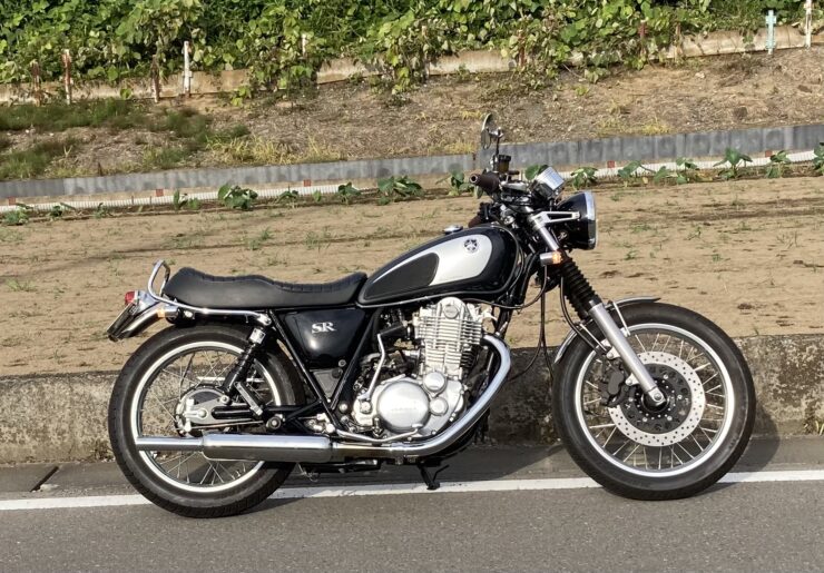 SR400 ペイトンプレイス フロントショートフェンダー （スタビ付き）　DP-085 取り付けてみた