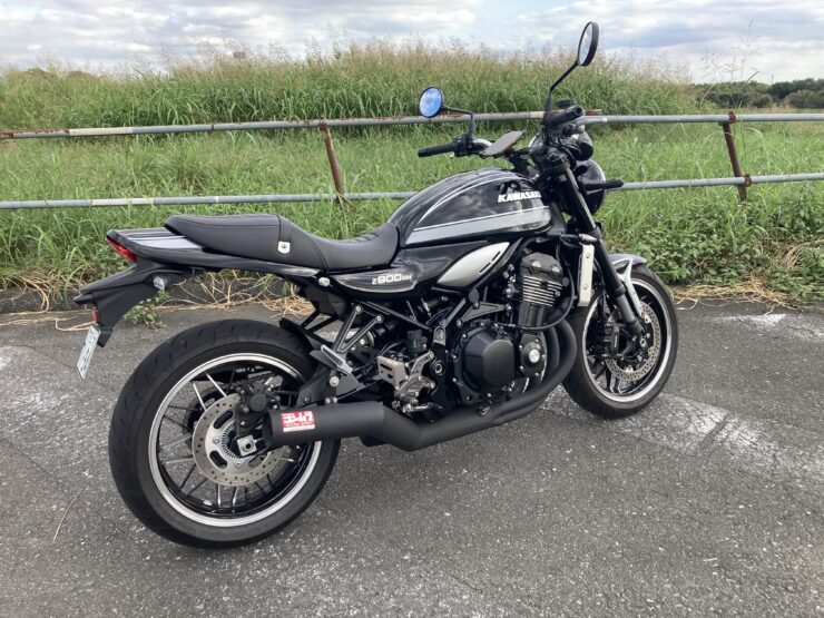 伝統のヨシムラ手曲げ！Z900RSフルエキの音と性能をインプレ