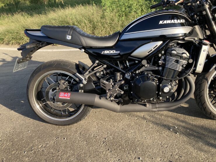 伝統のヨシムラ手曲げ！Z900RSフルエキの音と性能をインプレ